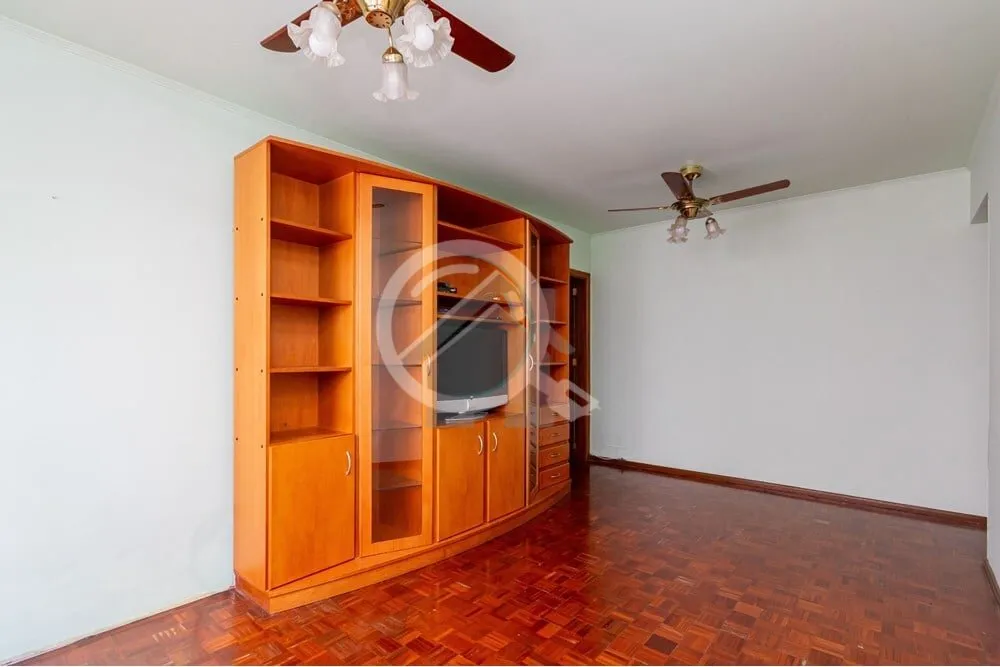 Imagem Venha morar numa rua arborizada, plana para ótimas caminhadas até a redenção, em um apartamento ...