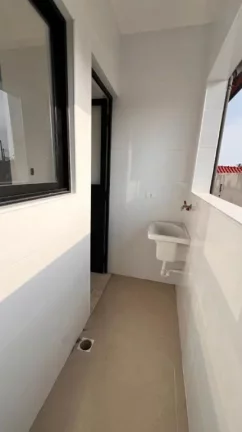 Imagem EXCELENTE OPORTUNIDADE!!! Casa de condomínio com 2 dormitórios!
