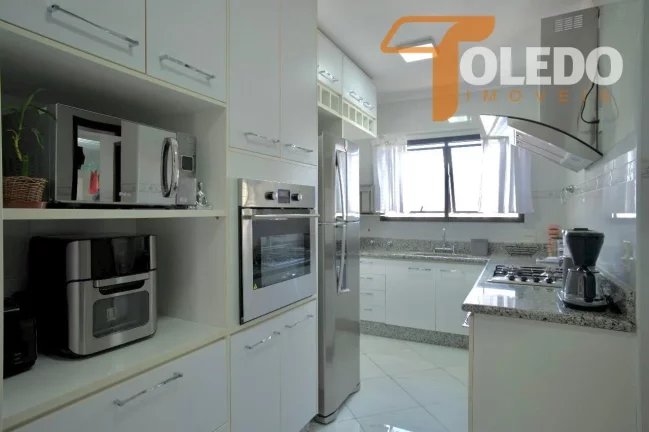 Imagem Apartamento 4 ou + dormitórios para Venda em São Paulo / SP no bairro Tatuapé