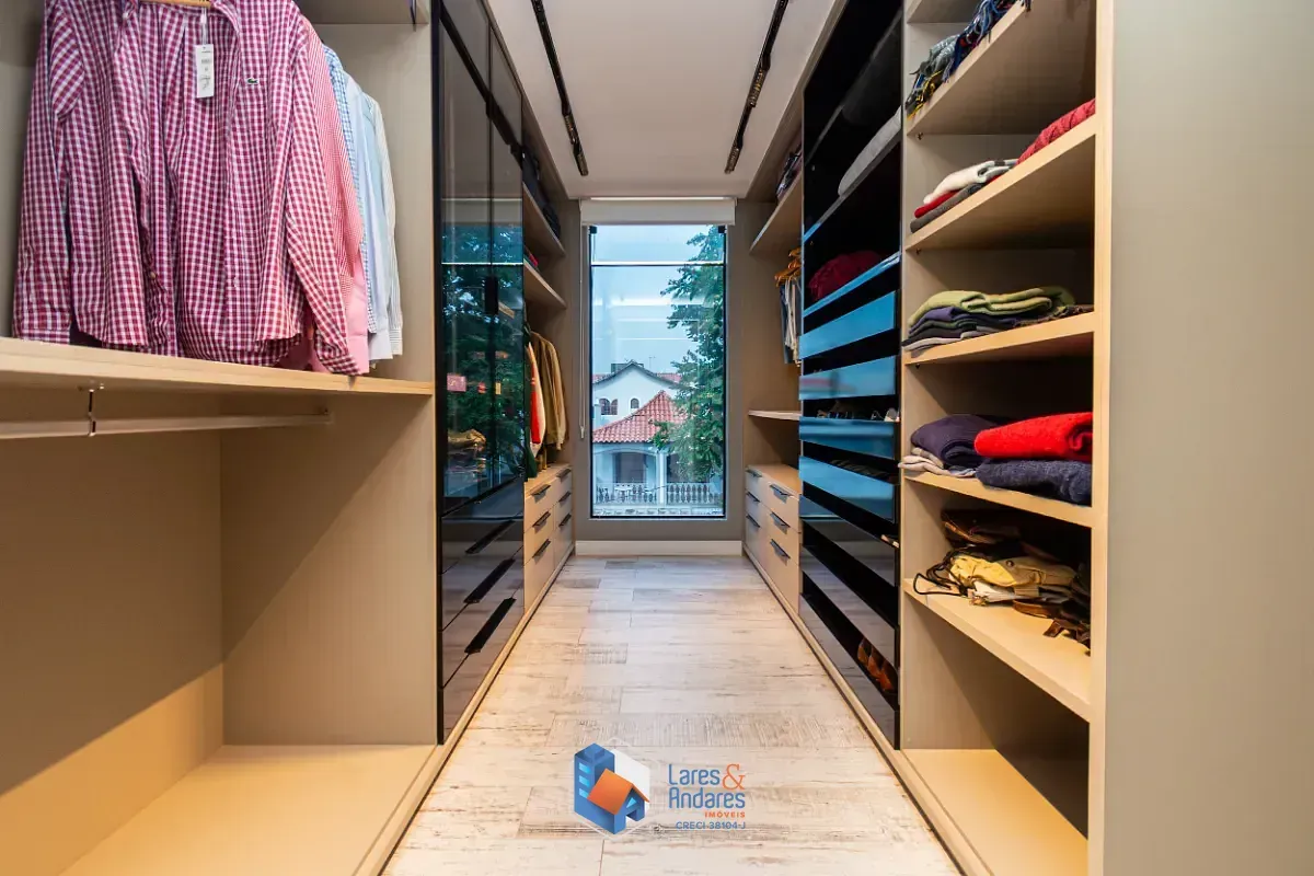 Imagem Casa para venda em Campo Belo com 3 quartos, sendo 3 suítes, 345m²
