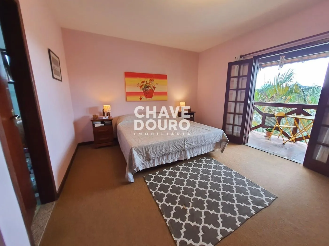 Imagem Linda casa no estilo colonial com lazer no centro da cidade!