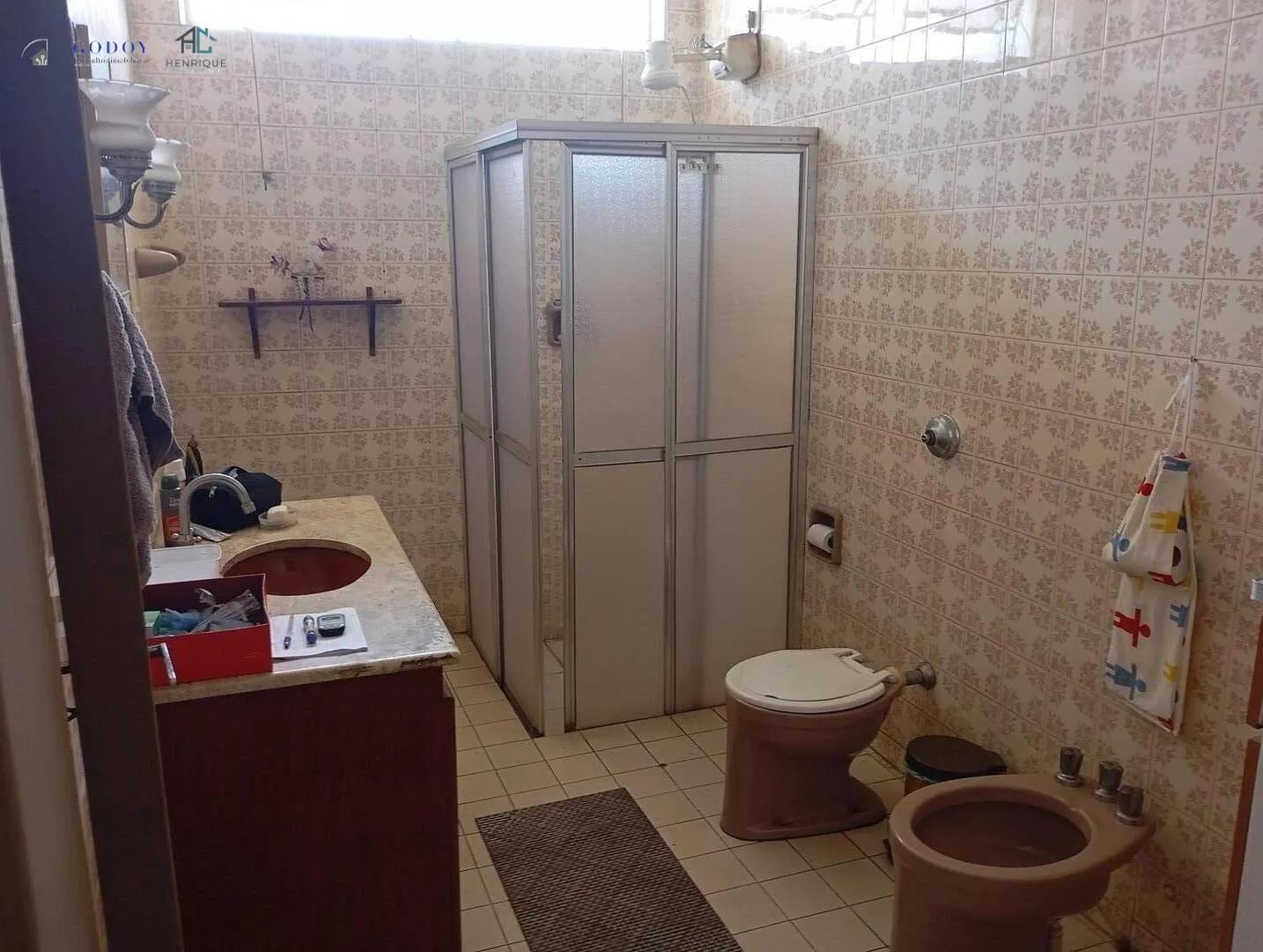 Imagem Grande Oportunidade! Casa Ampla com Piscina e Excelente Localização