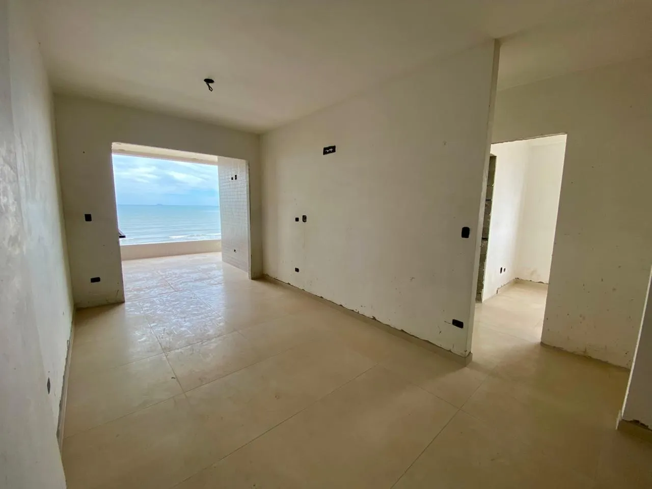 Imagem Apartamento para Venda em Itanhaém, Centro, 3 dormitórios, 3 suítes, 1 banheiro, 2 vagas