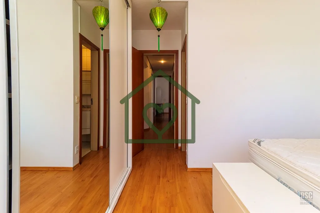 Imagem No bairro Jardim Botânico, na Rua Prof. Cristiano Fischer n° 838, este apartamento com 87,74m² de...