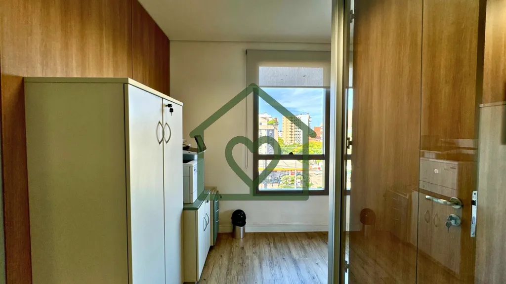 Imagem Sala comercial no Urban Conpept de 58 m². 
 
Um box de garagem coberto e estriturado. Preço e disp...