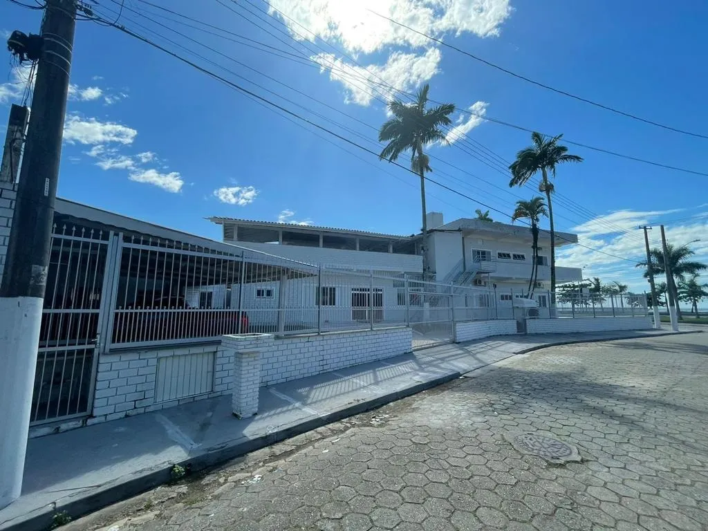 Foto do imóvel Incrível Prédio Empresarial para clínicas médicas ou laboratório com 1.450m2 em PRAIA DAS PALMEIRAS, CARAGUATATUBA - SP