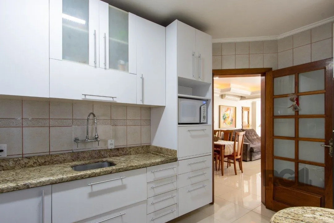 Imagem Apartamento Garden de 3 dormitórios, 1 suite e 1 vaga coberta no bairro Cristal.