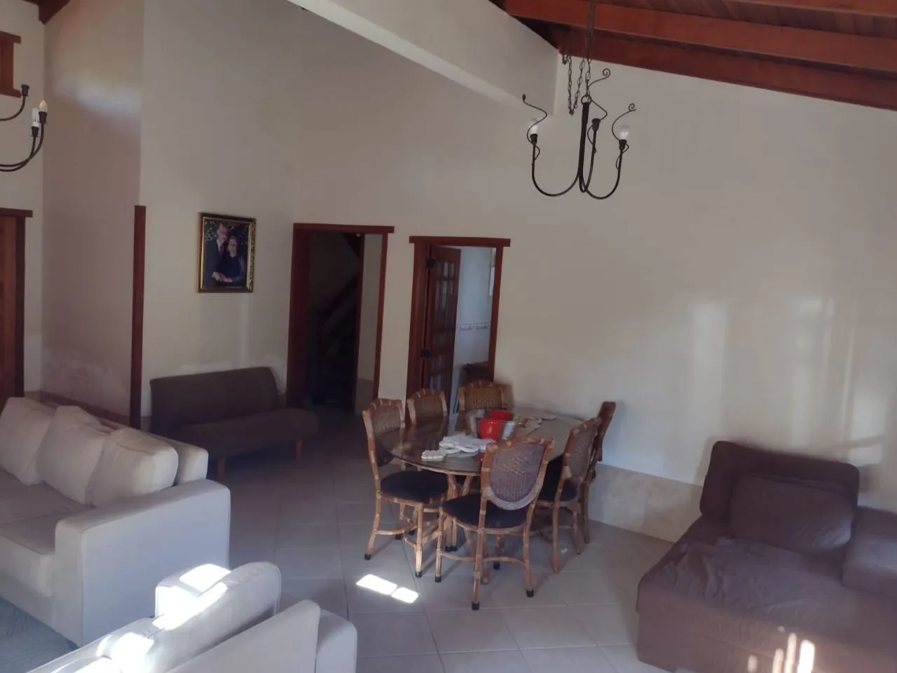 Imagem Casa para Venda - 693.6m², 5 dormitórios, sendo 3 suites, 4 vagas - Hípica