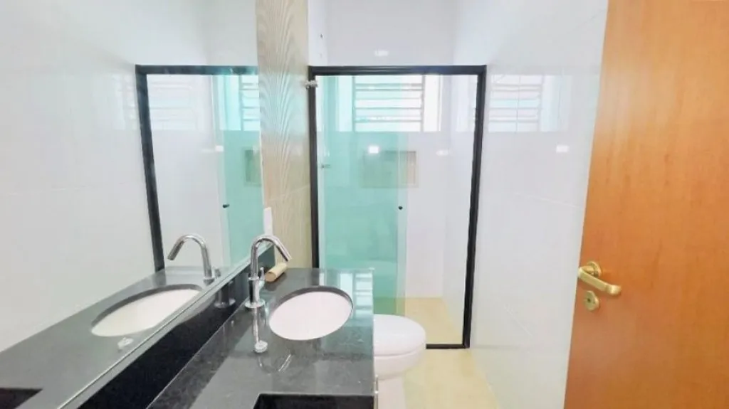 Imagem CASA COM 250,00 m² - CANTO DO FORTE - PRAIA GRANDE SP