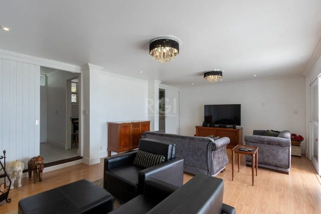 Imagem Casa para Venda - 312m², 5 dormitórios, sendo 3 suites, 6 vagas - Vila Conceição