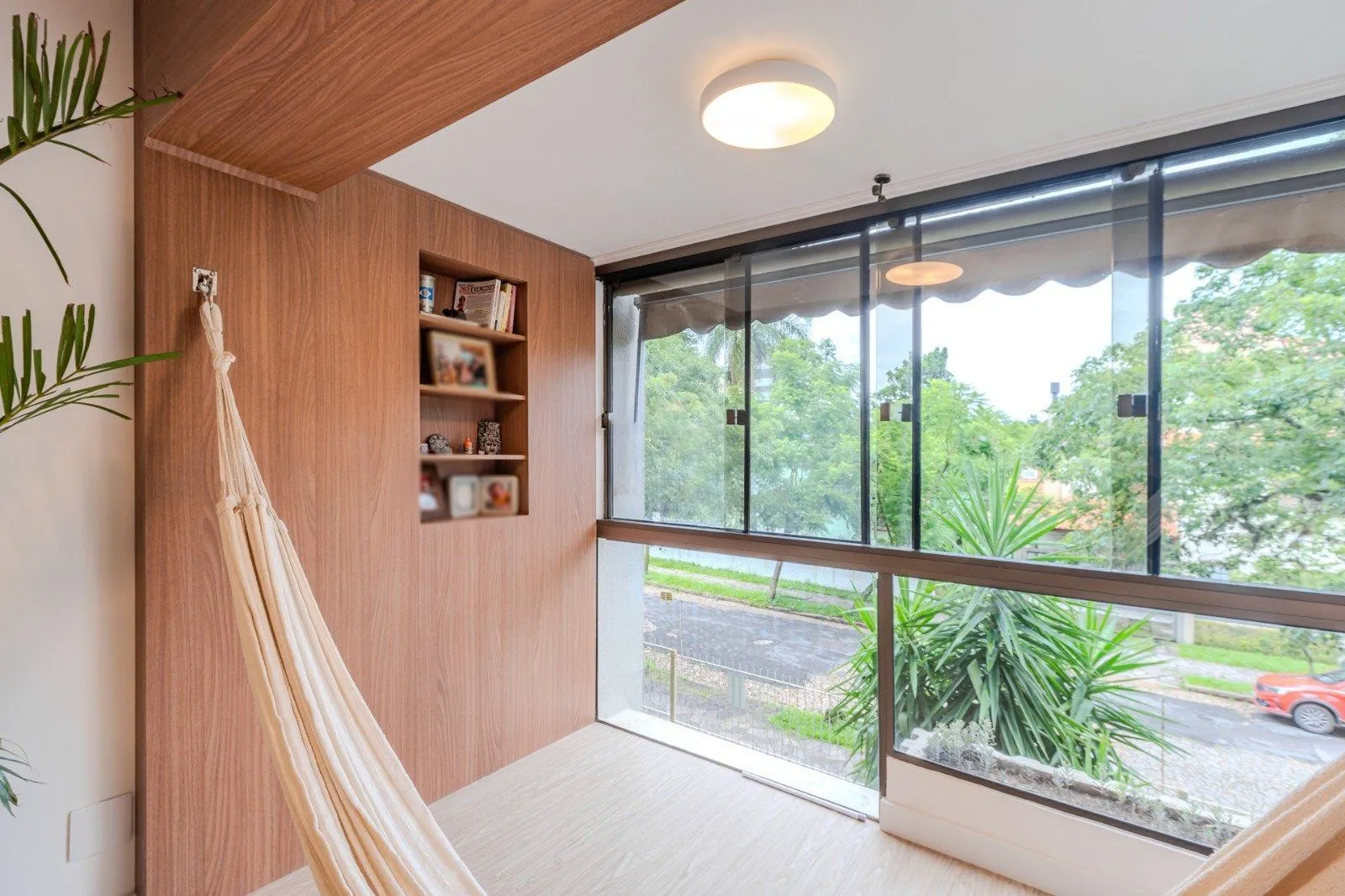 Imagem Apartamento de 3 dormitórios á venda no Bairro Cristal, Porto Alegre