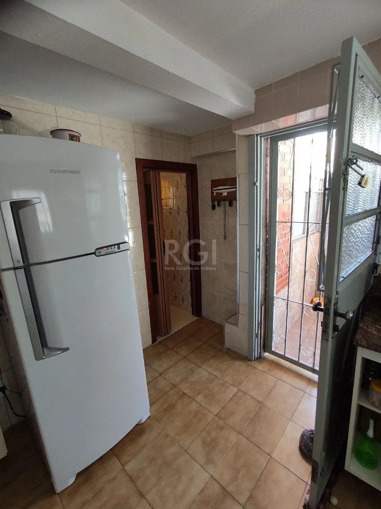 Imagem Casa para Venda - 142.8m², 4 dormitórios, 5 vagas - Teresópolis