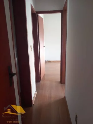 Imagem Vendo Apartamento no Centro com 2 Quartos mais Dependência Completa e ELevador