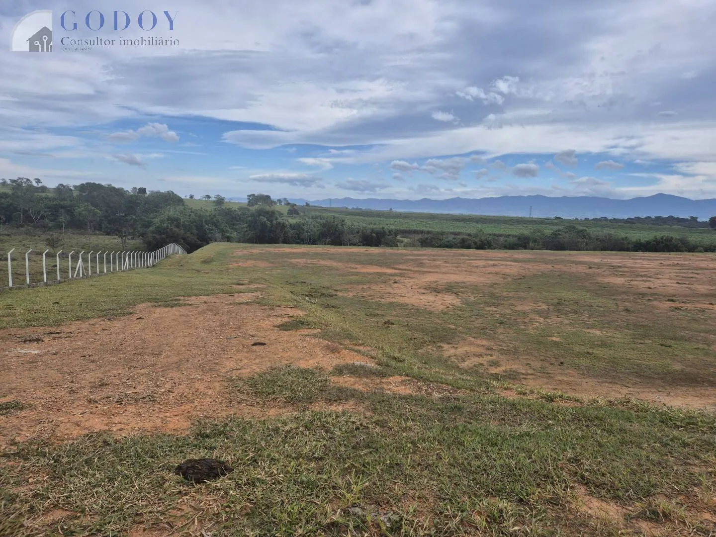 Imagem Terreno Industrial - Entrada de Pindamonhangaba - Próximo à Rod. Pres.Dutra