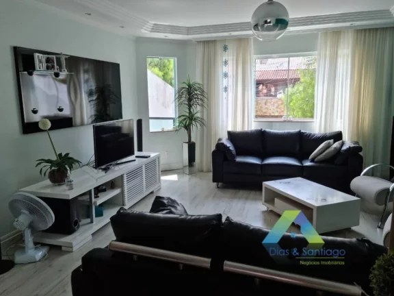 Foto do imóvel Sobrado com 3 Quartos e 3 banheiros à Venda, 250 m² por R$ 739.900