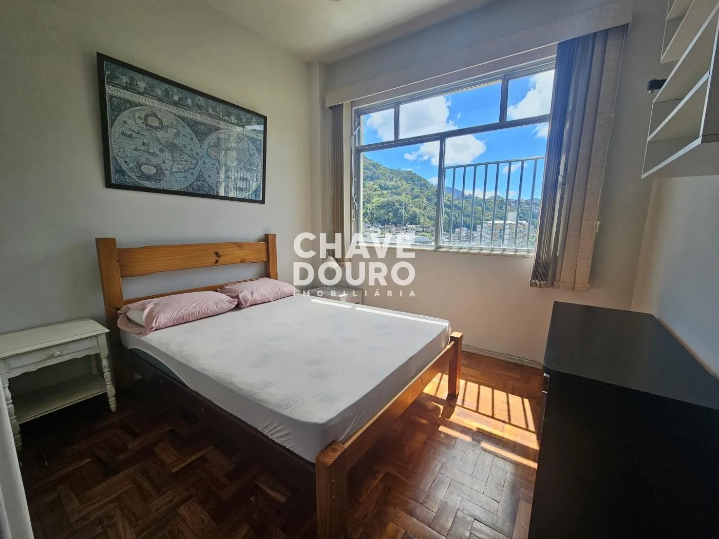 Imagem Apartamento 2 Quartos e 1 Quarto de Serviço à venda no Alto
