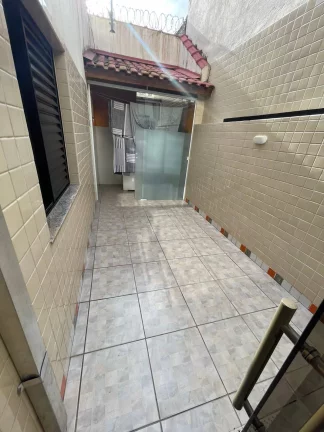 Imagem Casa á Venda em Condomínio Fechado no bairro Massaguaçu em Caraguatatuba