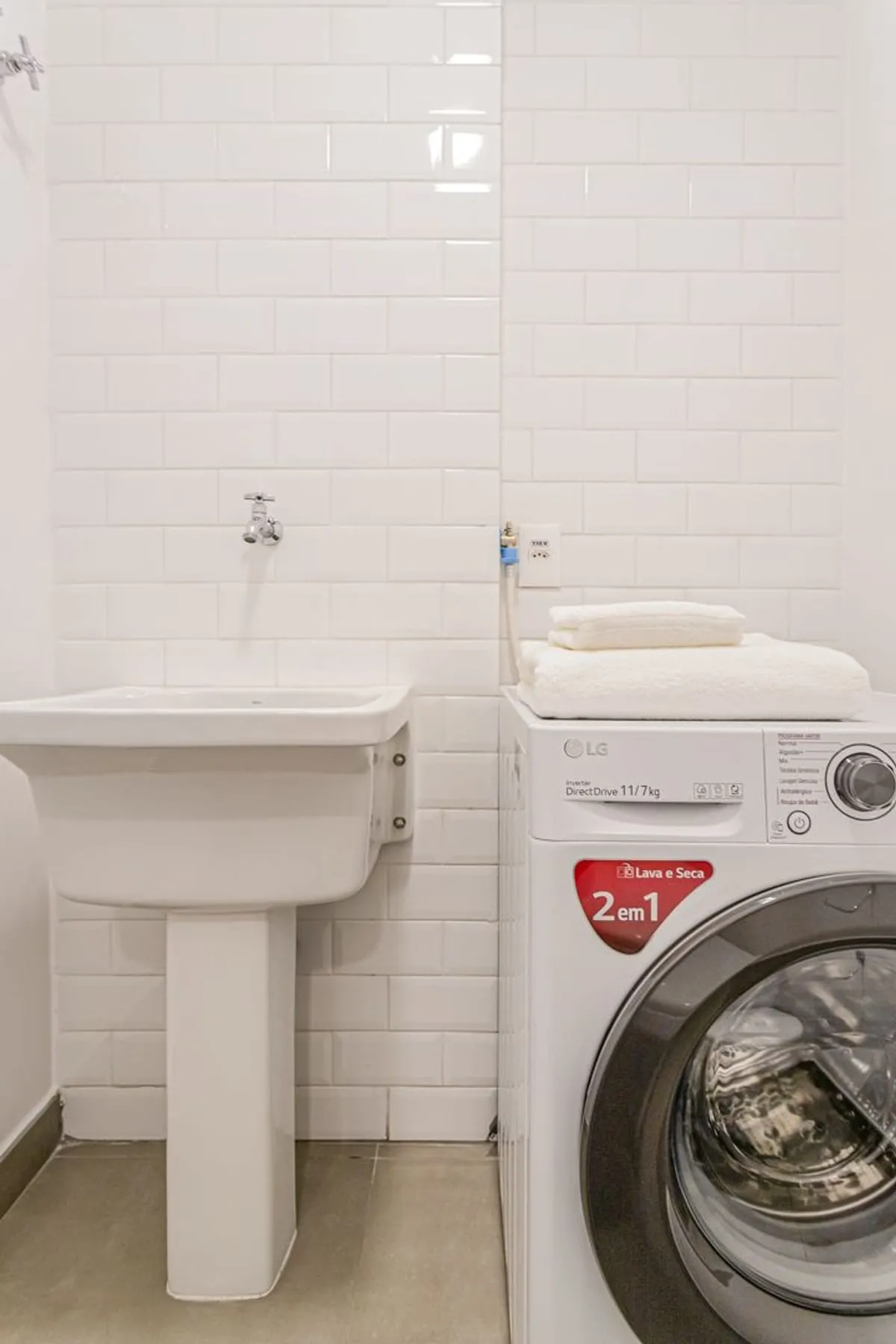 Imagem Apartamento com 2 Quartos para alugar, 67m² - Vila Madalena