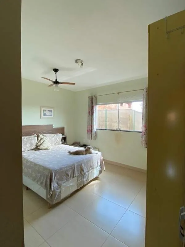 Imagem 3CASAS NO TERRENO+1 CASA DE 3 QUARTOS MUITO AMPLA COM SUÍTE+8VAGAS