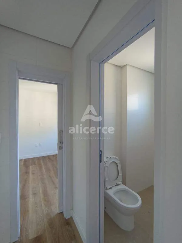 Imagem Apartamento à venda no bairro Floresta com 4 dormitórios com 01 suíte master.