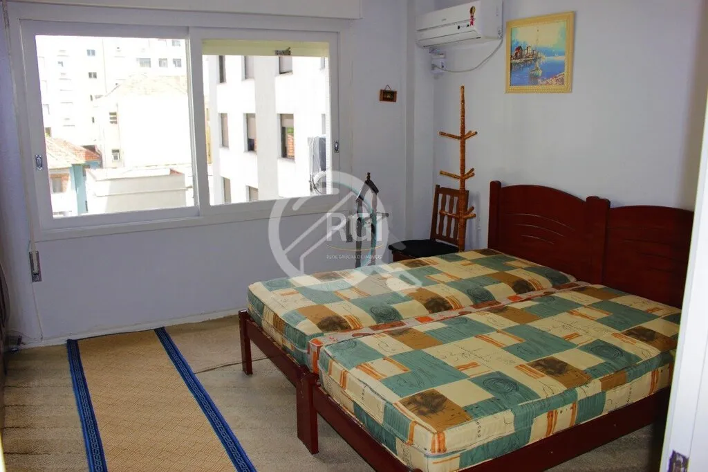 Imagem Exclusividade - Apartamento desocupado, semi-mobiliado, de três dormitórios e uma vaga na garagem ...