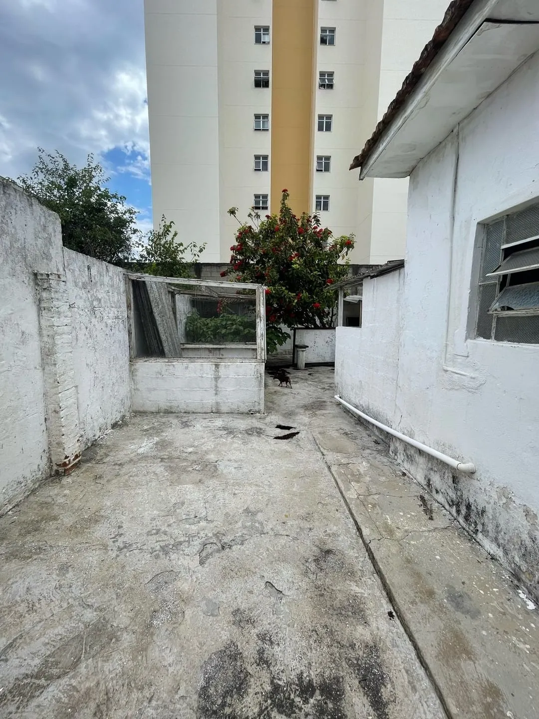 Imagem Casa à venda 2 Quartos, 1 Vaga, 300M², Água Preta, Pindamonhangaba - SP