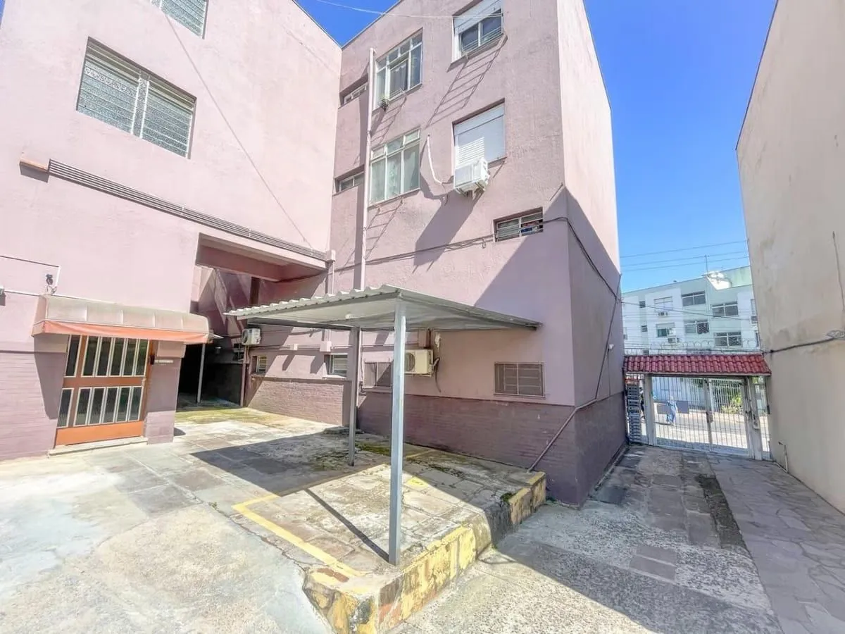 Imagem Apartamento de 3 dormitorios à venda em São Sebastião, Porto Alegre.