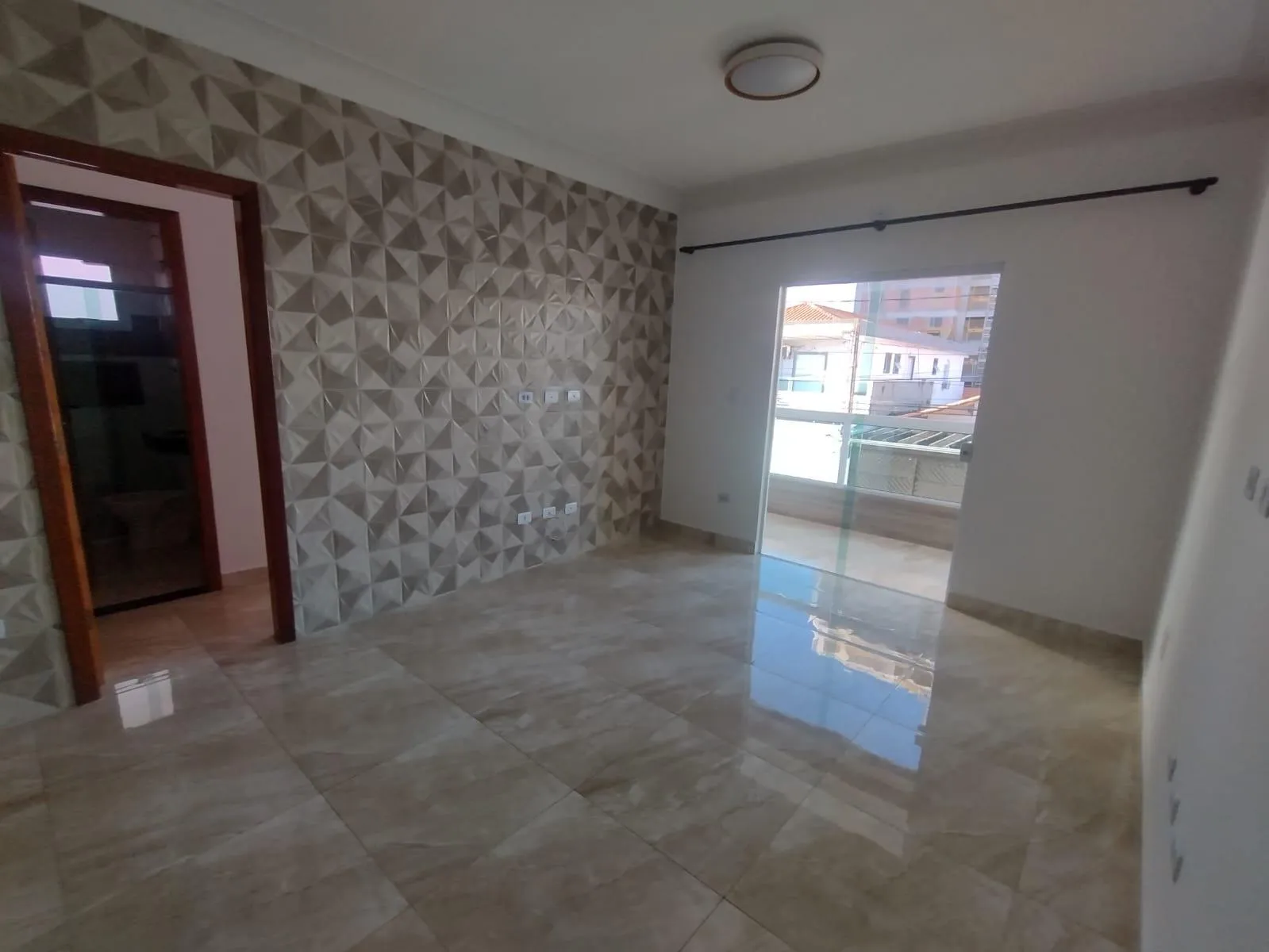 Imagem Casa para Venda em Praia Grande, Guilhermina, 3 dormitórios, 1 suíte, 1 banheiro, 1 vaga