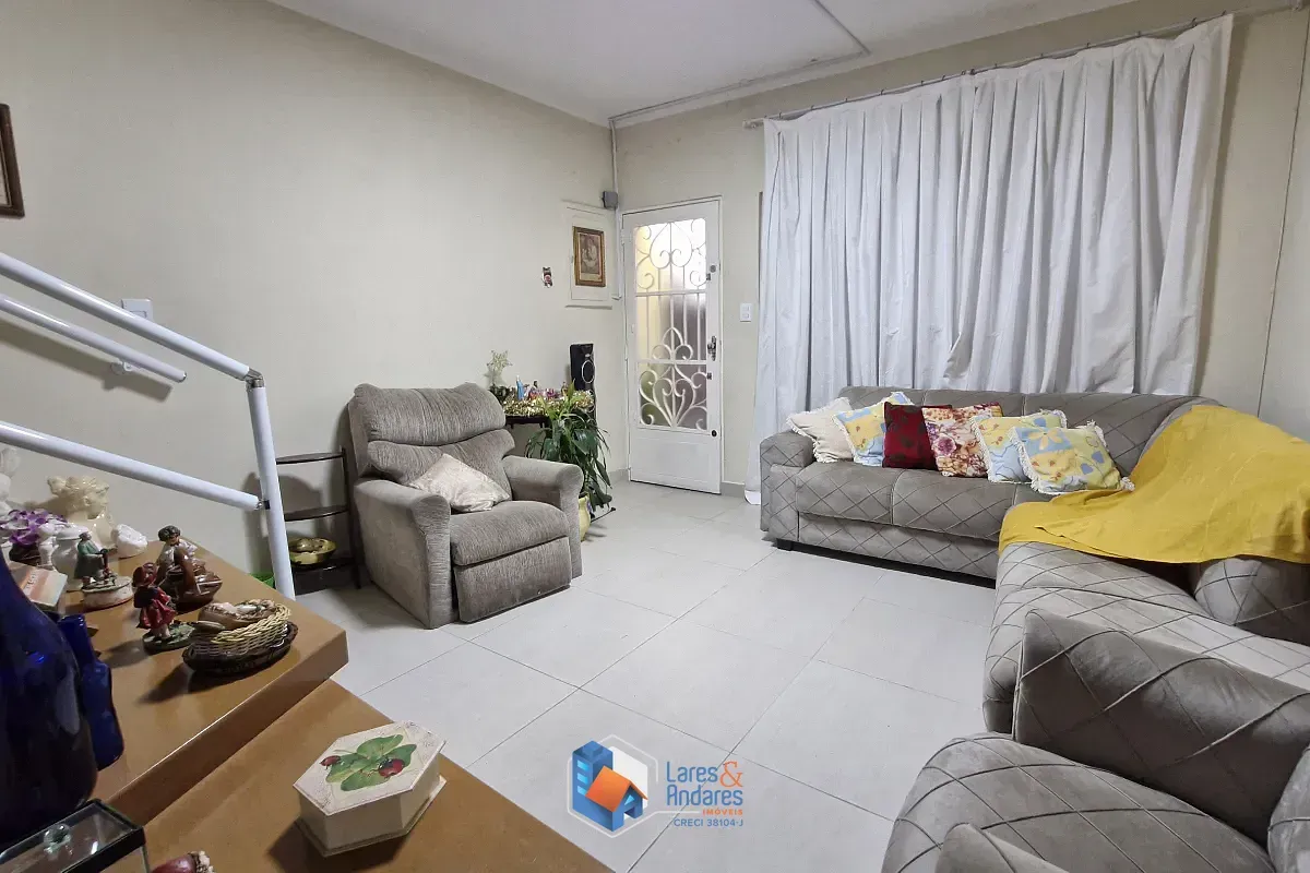 Foto do imóvel Sobrado para venda em Jardim São Paulo(Zona Norte) com 4 quartos, sendo 1 suíte, 115m² em Rua Nogueira Acioli