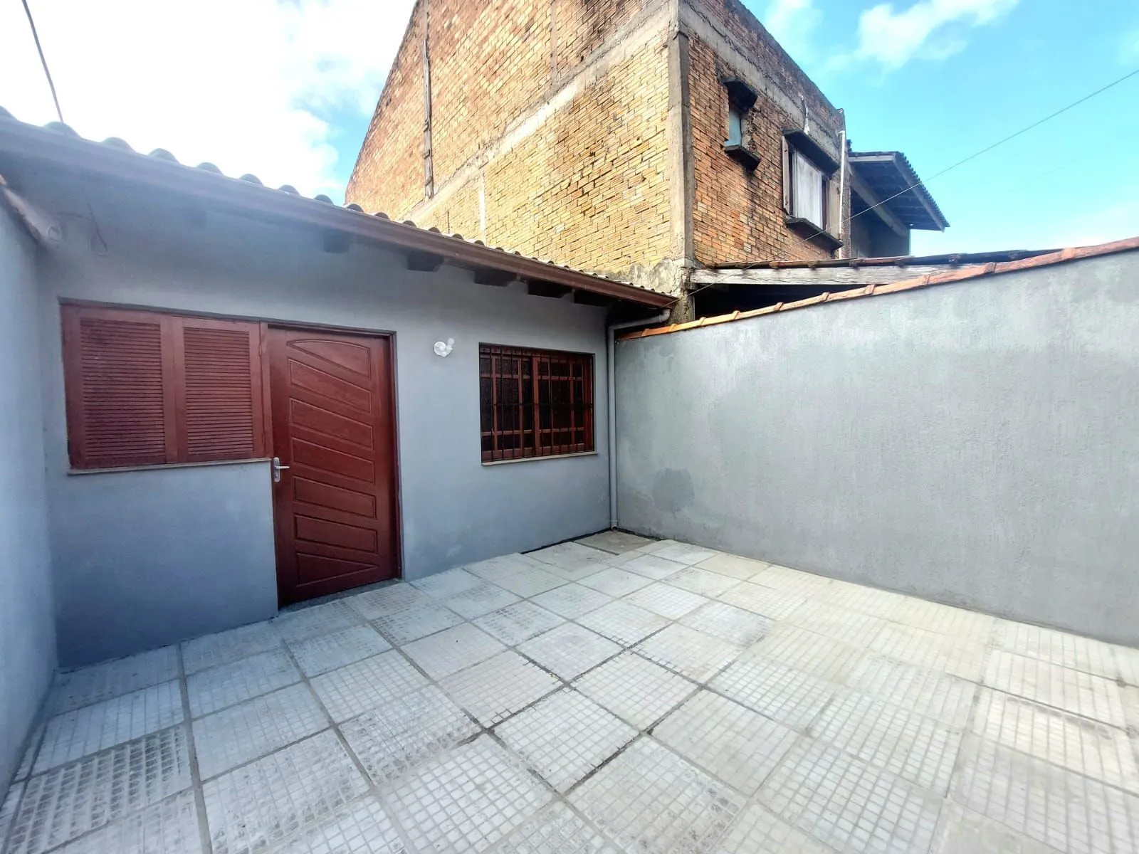 Imagem Casa mobiliada dois dormitórios e vaga no bairro Hipica.