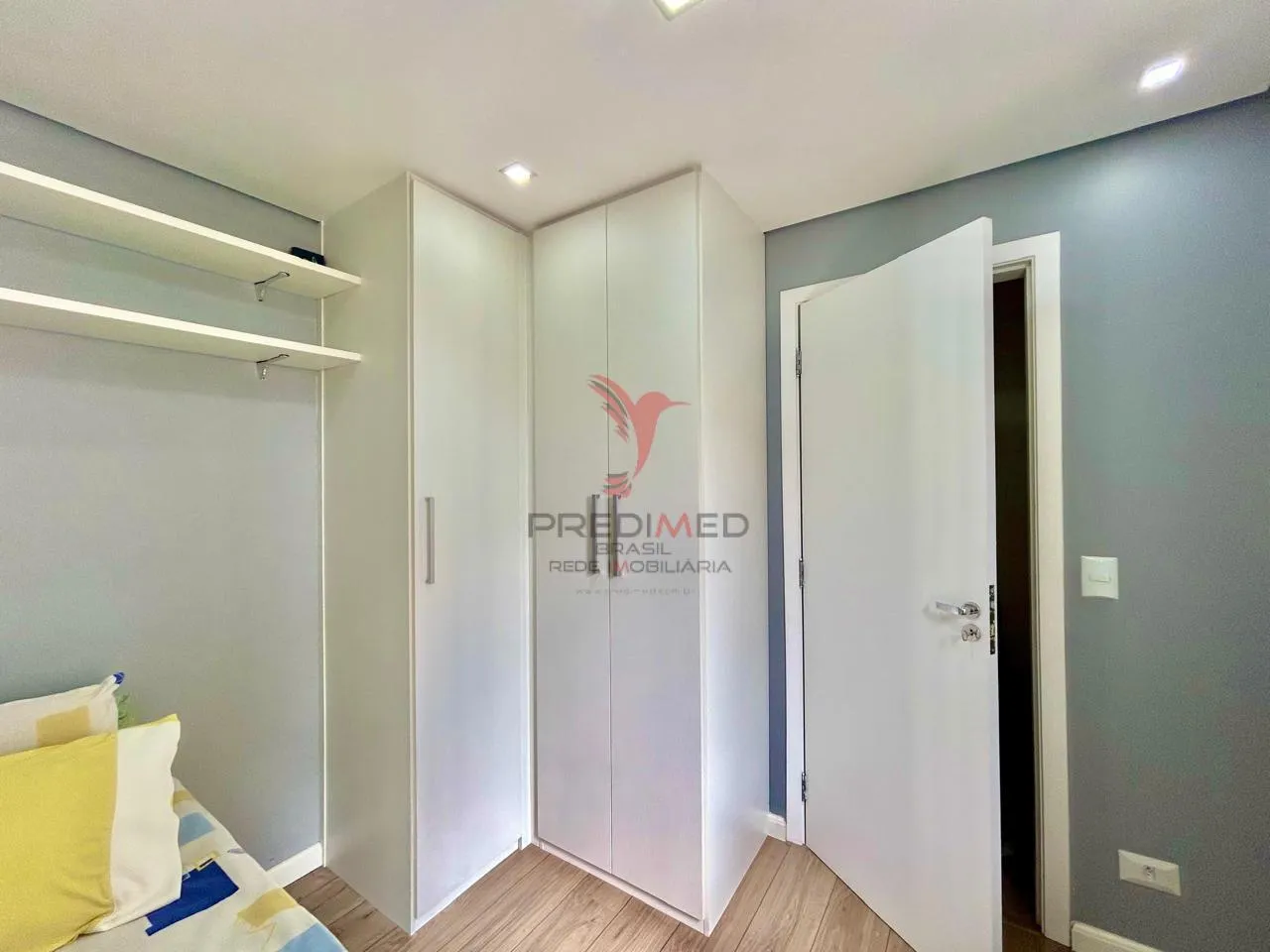 Imagem VENDO CASA DE CONDOMINIO FECHADO, 2 VAGAS DE GARAGEM, 2 DORMITÓRIOS, CHURRASQUEIRA