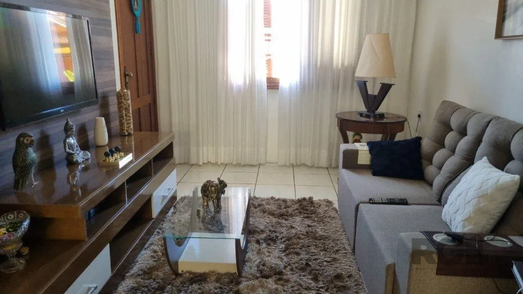 Imagem Casa para Venda - 204m², 4 dormitórios, 3 vagas - Scharlau