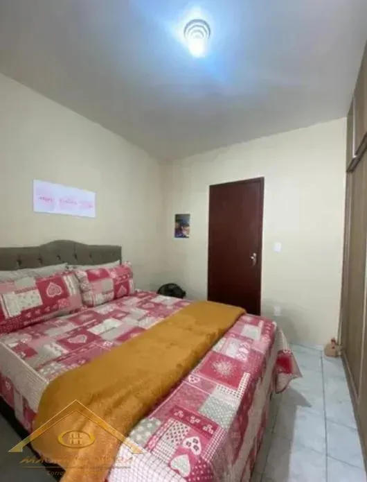 Imagem Casa em Condomínio para Venda em Cabo Frio / RJ no bairro Parque Burle