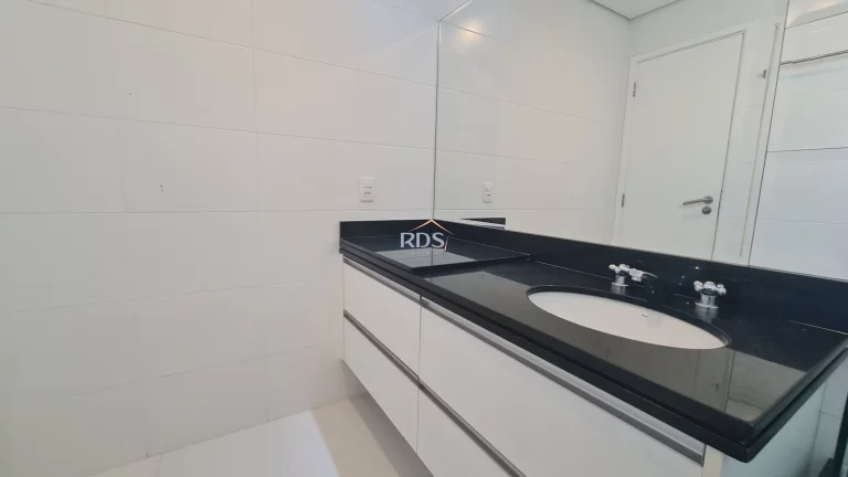 Imagem Vende lindo apartamento de 137m² com 3 suítes e 3 vagas na Vila Suzana