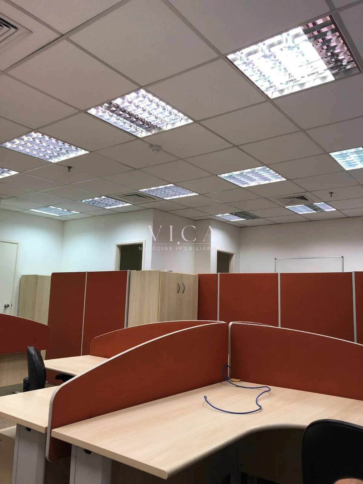 Imagem Sala para alugar com 56m² - em Alphaville - Barueri/SP