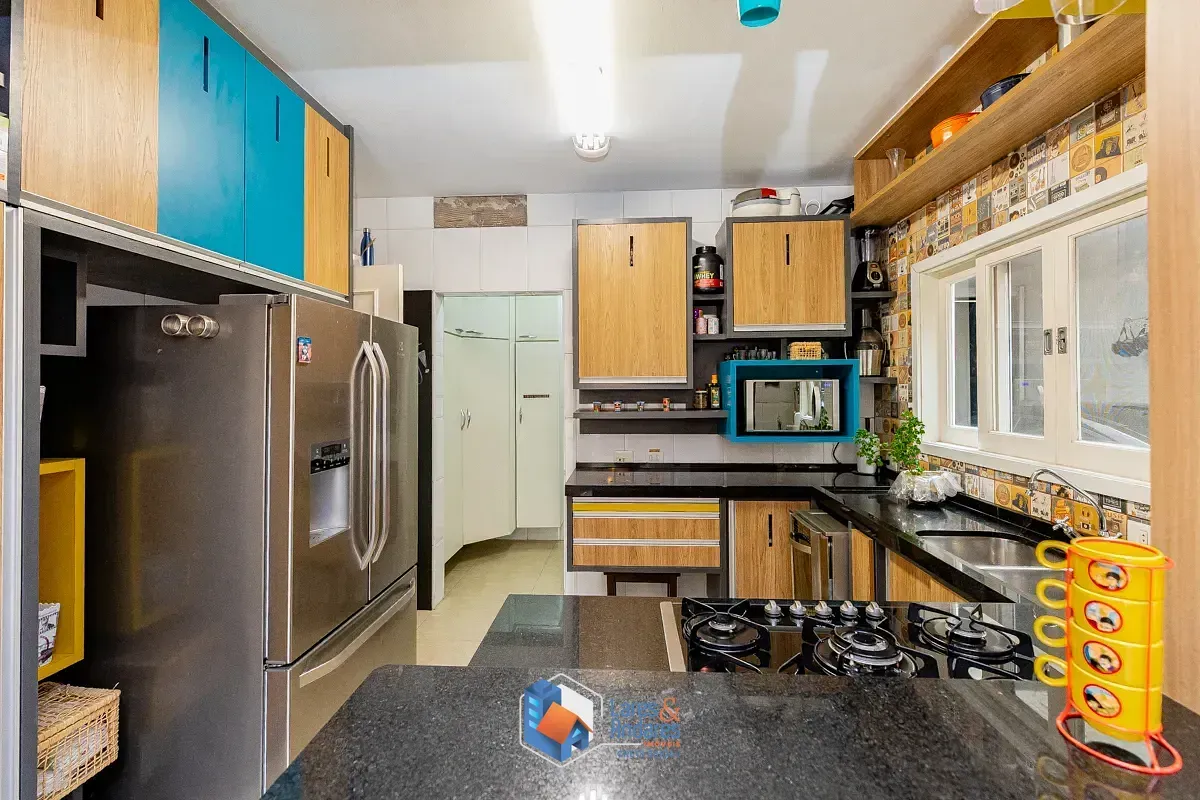 Imagem Casa no condomínio CONDOMINIO SAINT GERMAIN para venda com 4 quartos, sendo 4 suítes, 247m²