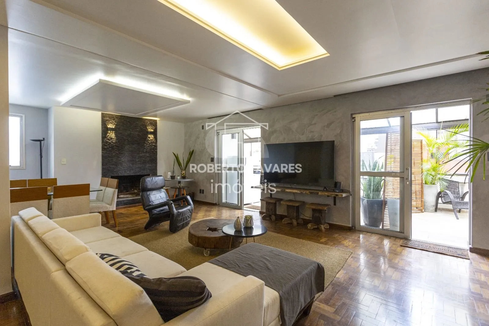 Imagem Cobertura de 4 quartos, 330m² no bairro Bela Vista, em São Paulo
