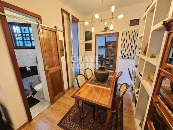 Imagem Charmosa casa com 2 quartos e 1 escritório, para venda em Santa Teresa, Rio de Janeiro
