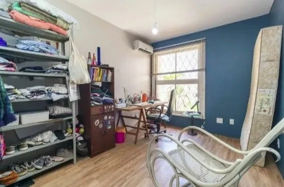 Imagem Casa para Venda - 115m², 3 dormitórios, 1 vaga - Petrópolis