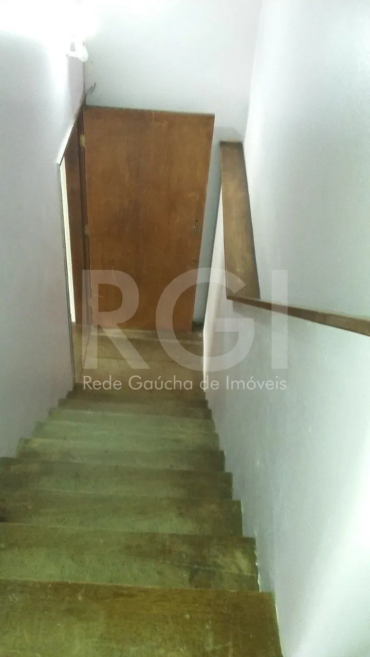 Imagem Casa com 4 quartos, 4 banheiros e amplo pátio no miolo do bairro Cidade Baixa!