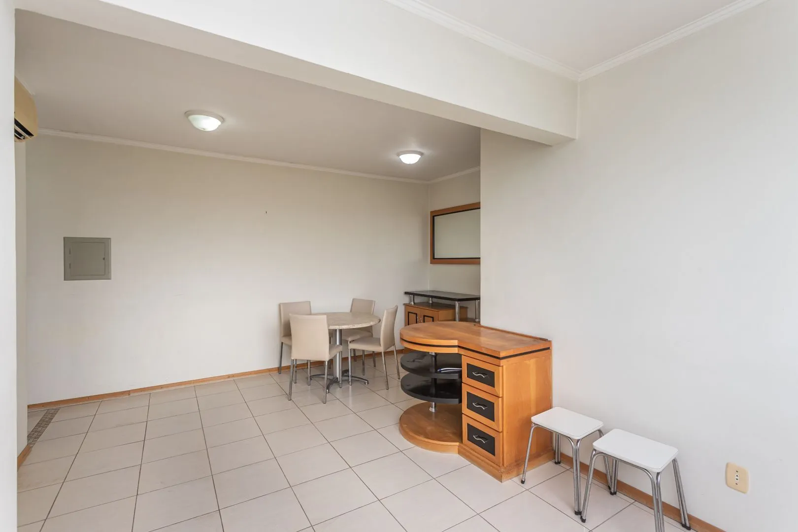 Imagem Apartamento na Cidade Baixa de 2 dormitórios e vaga DESOCUPADO