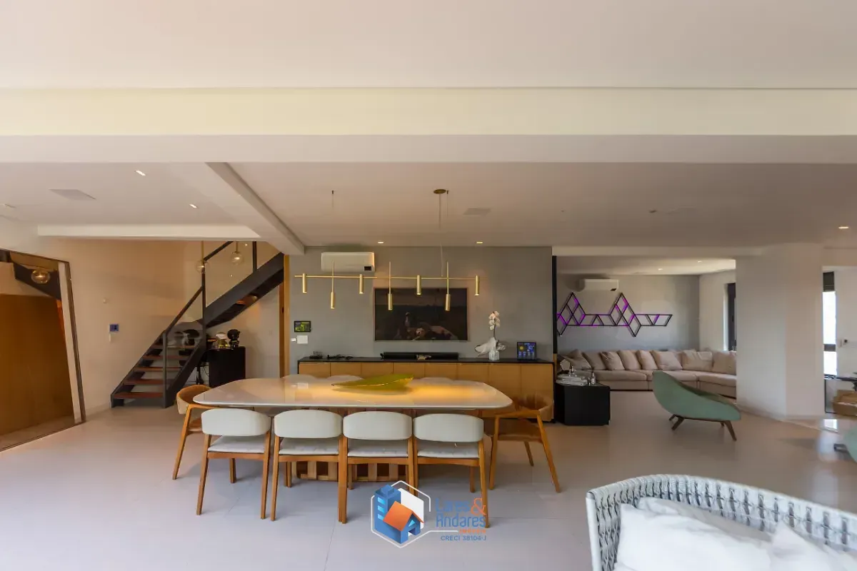 Imagem Duplex para venda em Chácara Santo Antônio com 4 quartos, sendo 4 suítes, 270m²