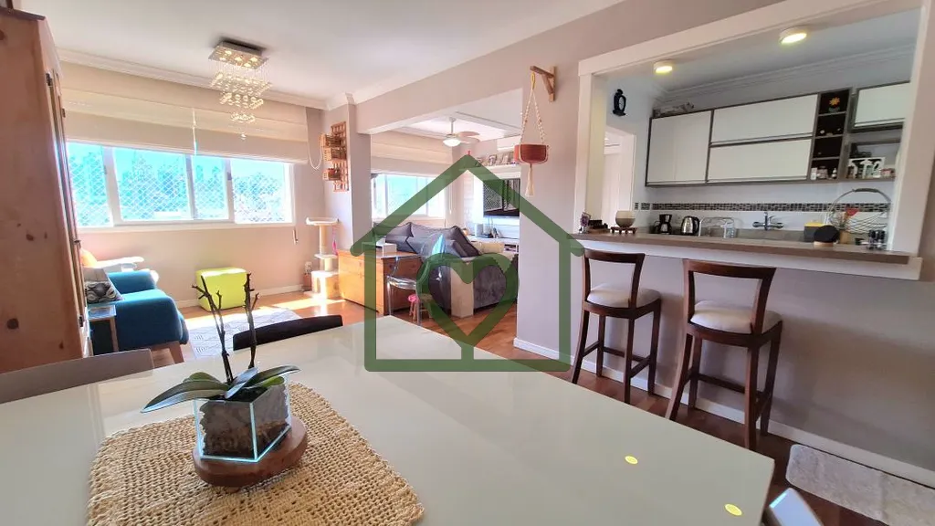 A/J BROKERS VENDE NO BAIRRO RIO BRANCO ? PORTO ALEGRE 
 Excelente Apartamento em andar alto, com vis...