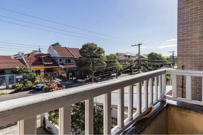 Imagem Casa para venda no bairro Guarujá em Porto Alegre
