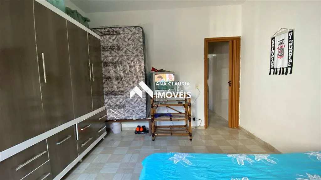 Imagem Casa na praia lado serra em ótima localização bairro de moradores fixos a 500 metros do mar .