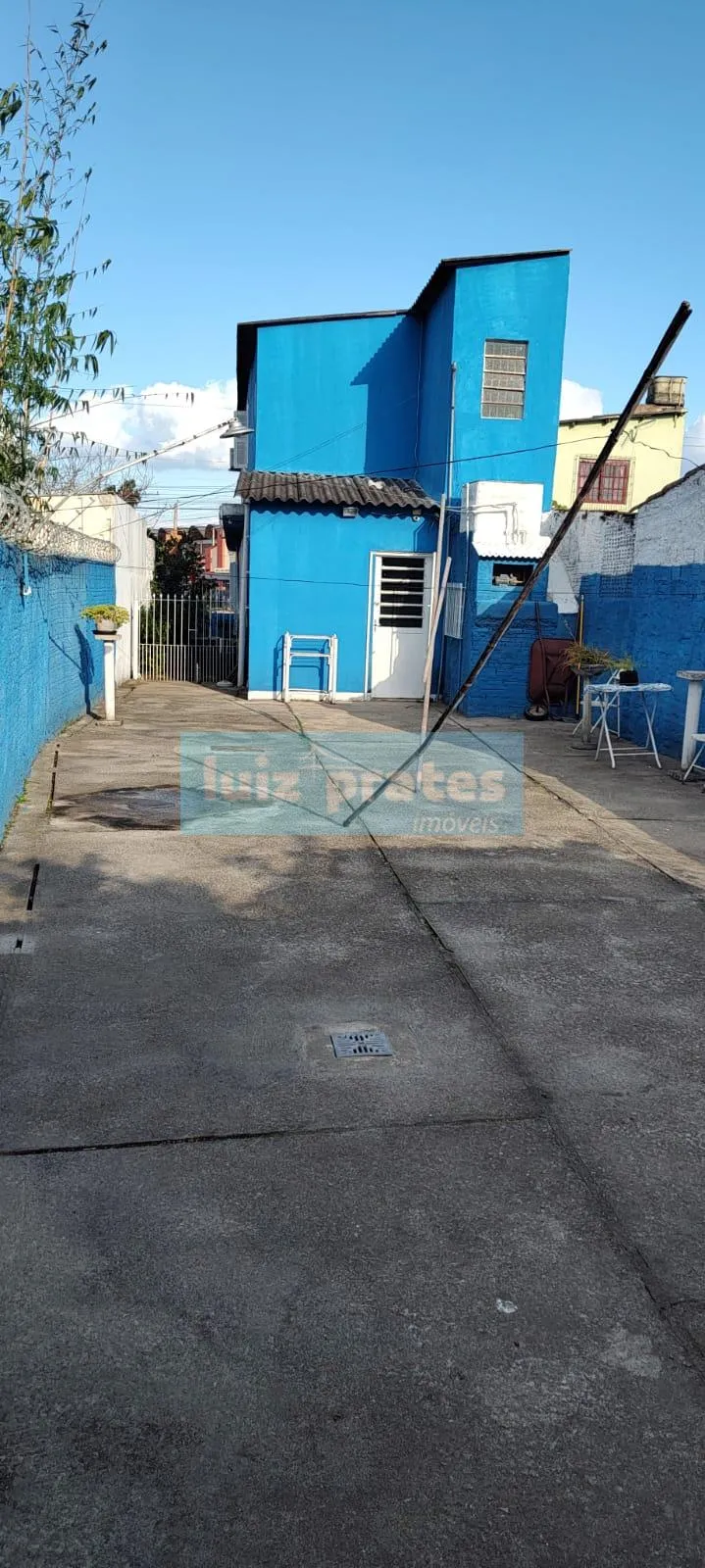 Imagem Ótimo sobrado localizado no Areal próximo a Baronesa