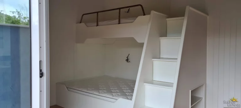 Imagem Bela Casa - 5 Suítes - 781 m² Terreno - Condomínio a Poucos Metros da Praia