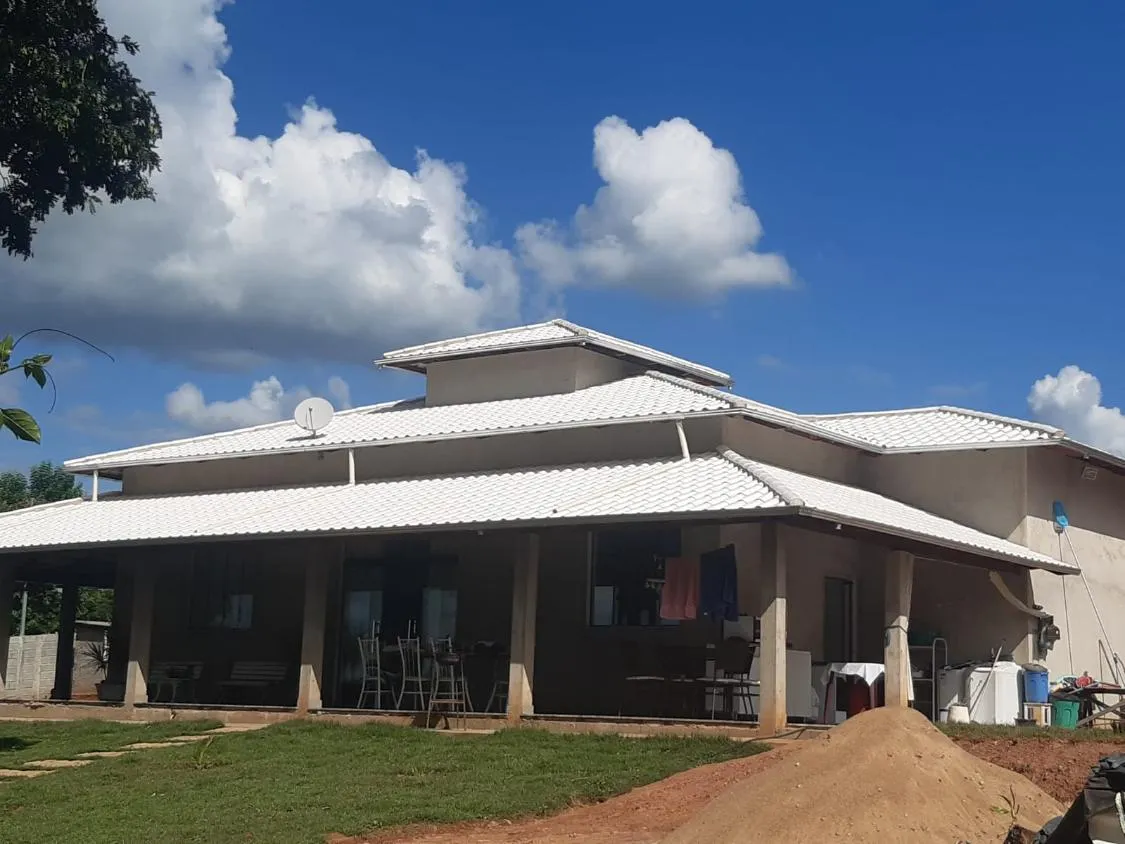 Vendo uma linda chácara em Carmópolis de Minas com 2.000 m² de área.