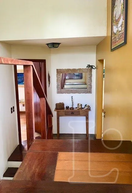 Imagem Casa para Venda - 570m², 3 dormitórios, sendo 1 suites, 2 vagas - Hípica