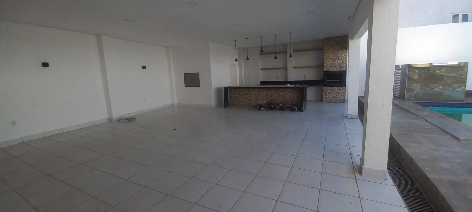 Imagem Casa comercial 3 andares 8 quartos salão comercial anexo de 200 m²